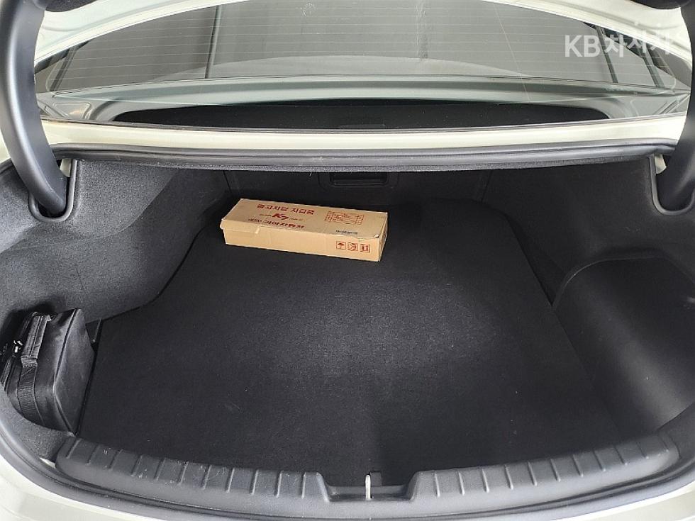 2021 - kia k7