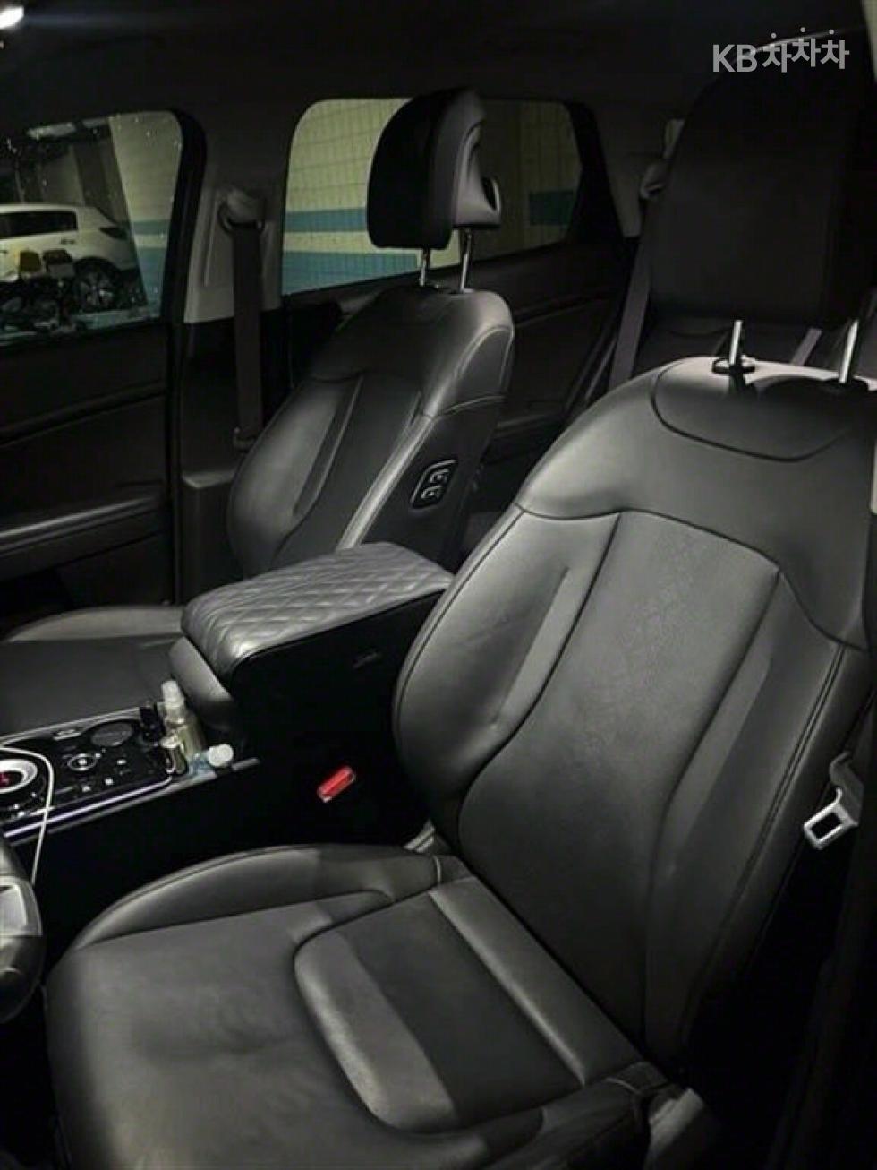2023 - kia sportage