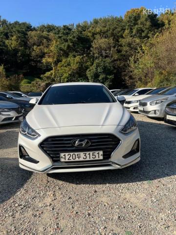 Hyundai Sonata 2.0 LPi 렌터카 — foto 1