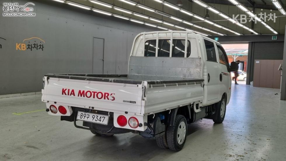 2021 - kia bongo iii