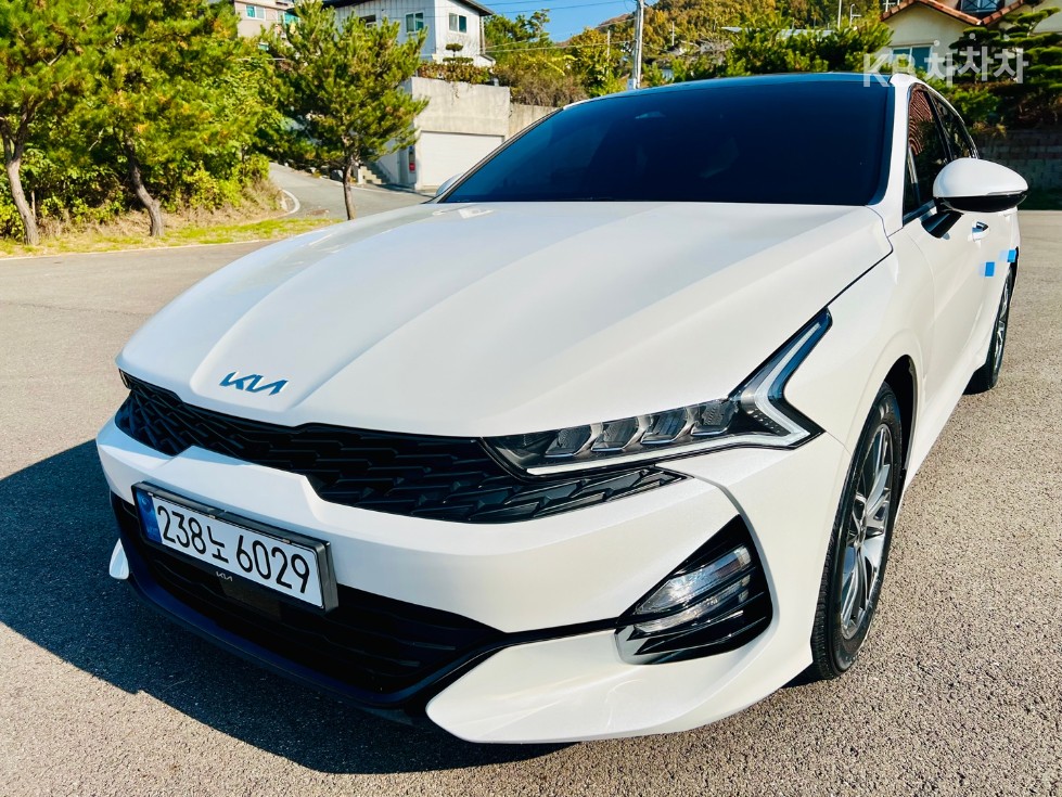 2022 - kia k5