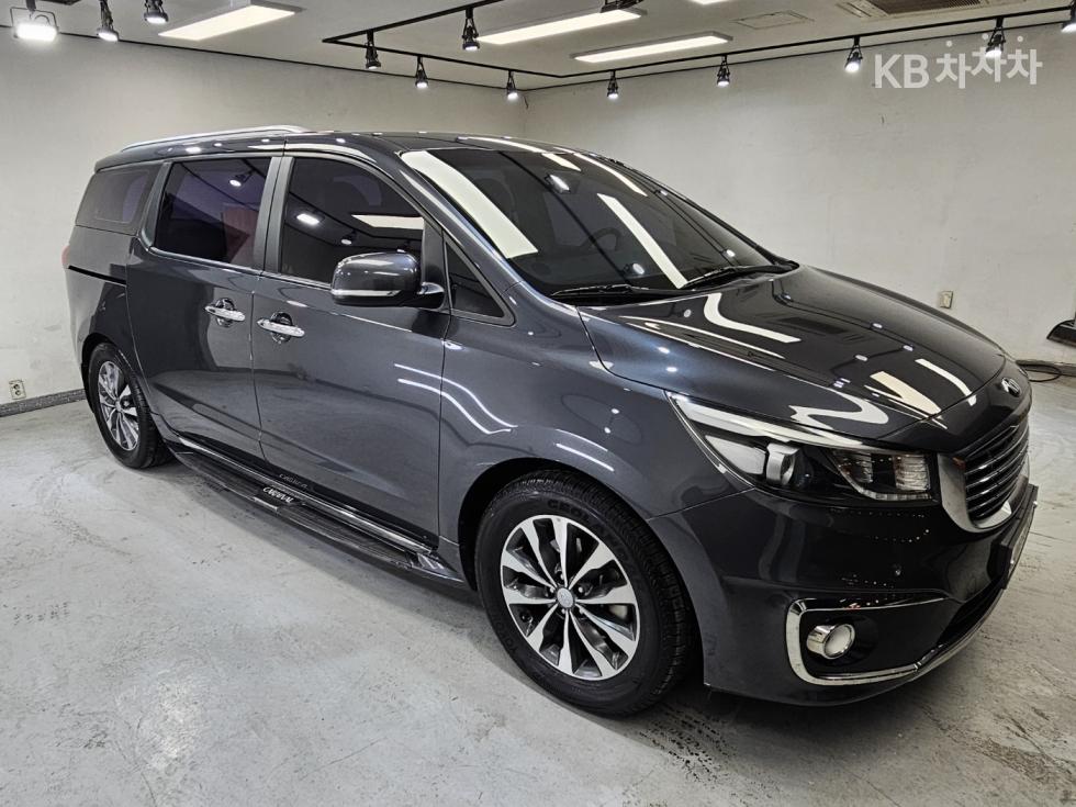 2017 - kia carnival
