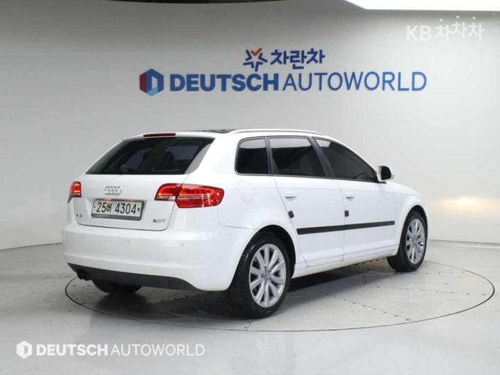 Audi A3 NEW 2.0 TFSI 8P 3