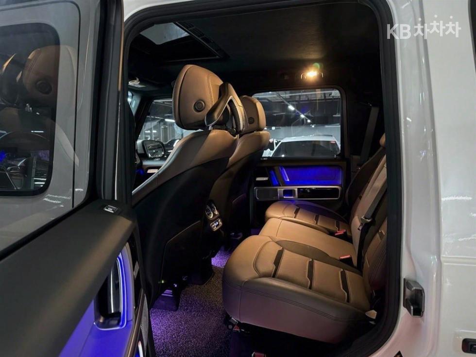 2021 - mercedes-benz g-class