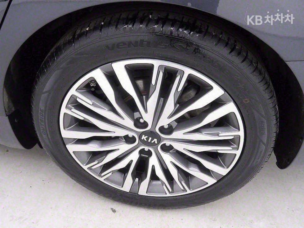 2020 - kia k7