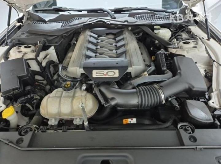 Ford Mustang GT Coupe Premium 6