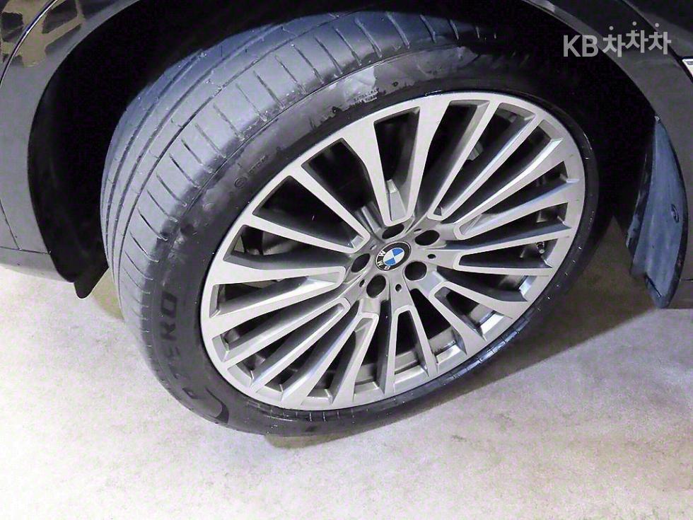 BMW X7 — miniaturë 20