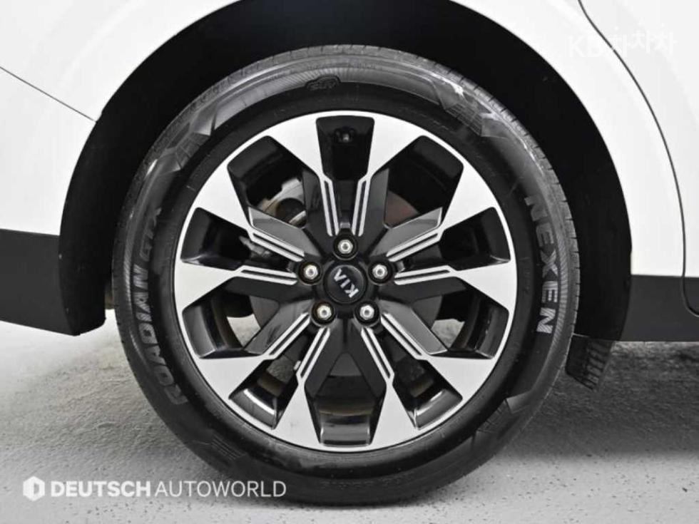 2021 - kia carnival