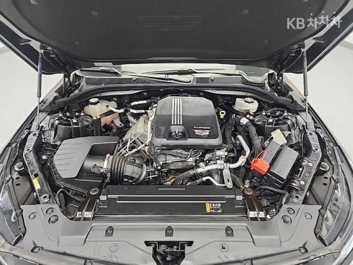 Cadillac CT5 2.0 Turbo 2WD Premium Luxury 6