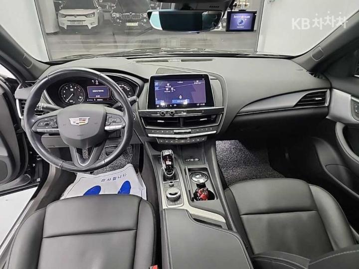 Cadillac CT5 2.0 Turbo 2WD Premium Luxury 8