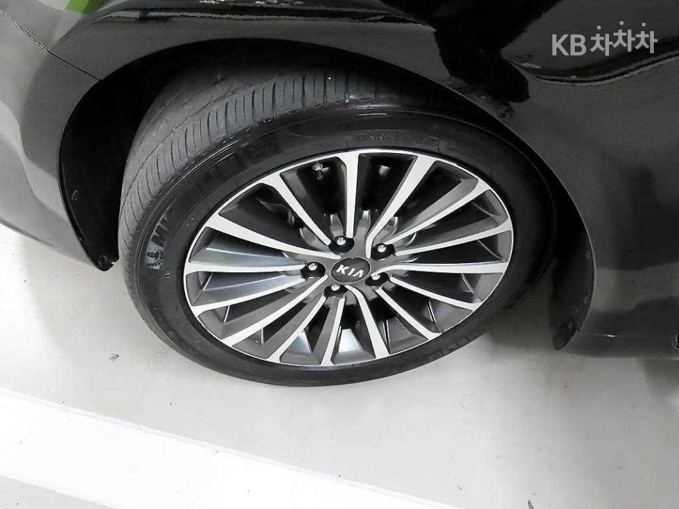 2018 - kia k7