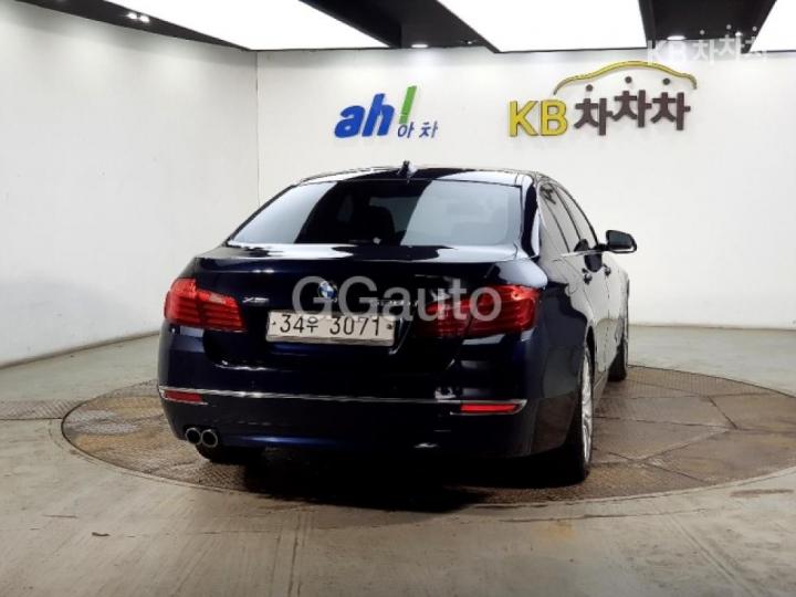 BMW 5 Series New 520d xDrive Luxury F10 4