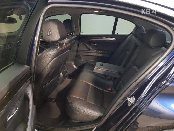 BMW 5 Series New 520d xDrive Luxury F10 10