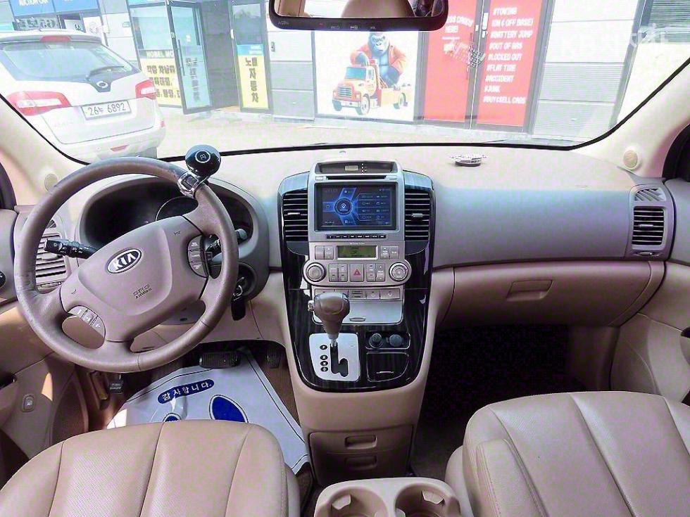 2012 - kia carnival