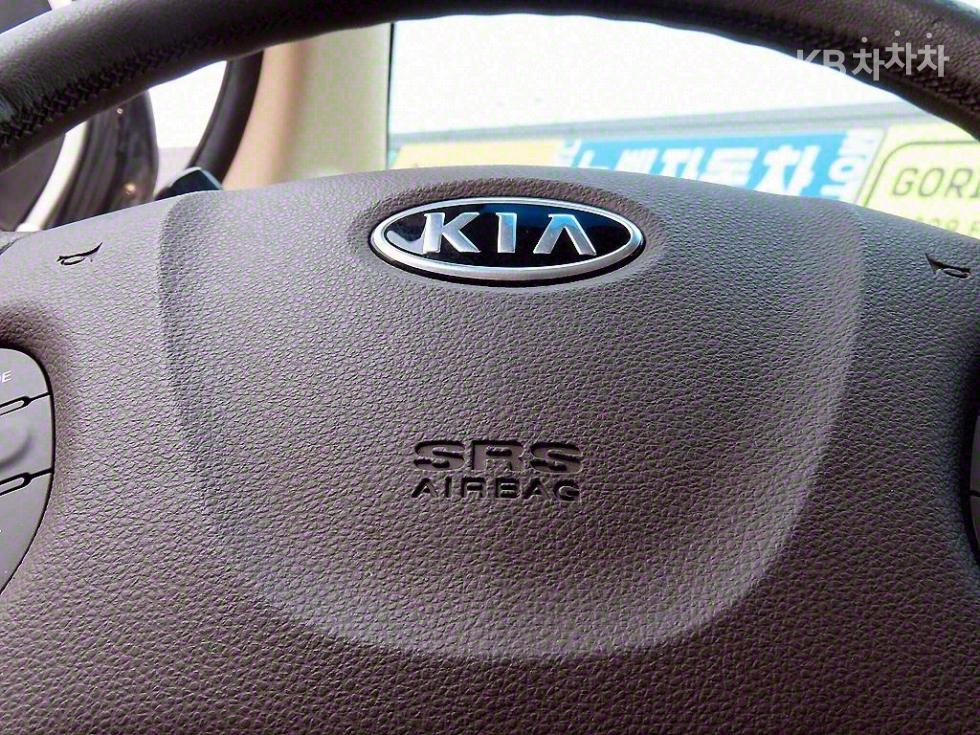 2012 - kia carnival