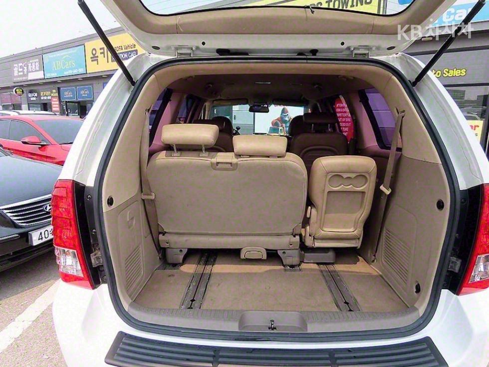 2012 - kia carnival