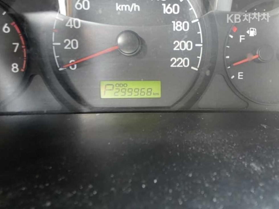Hyundai Starex — miniaturë 6