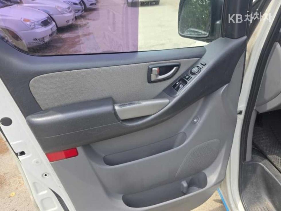 Hyundai Starex — miniaturë 9