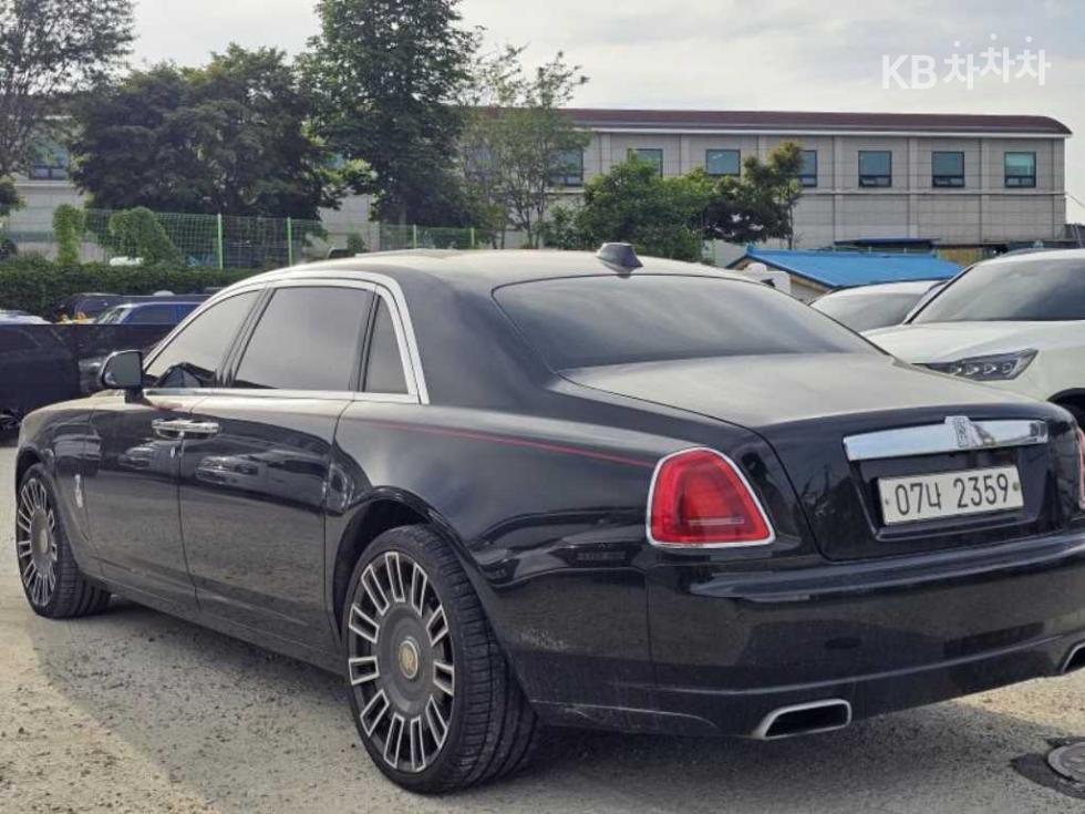 Rolls-Royce Ghost — miniaturë 3
