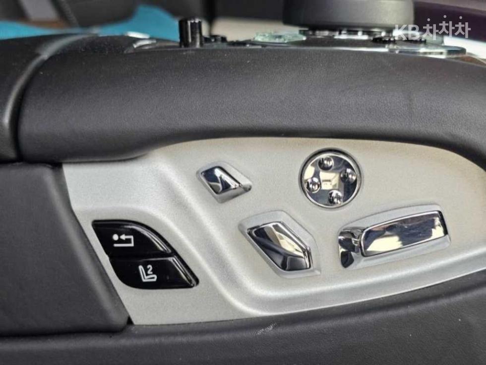 Rolls-Royce Ghost — miniaturë 8