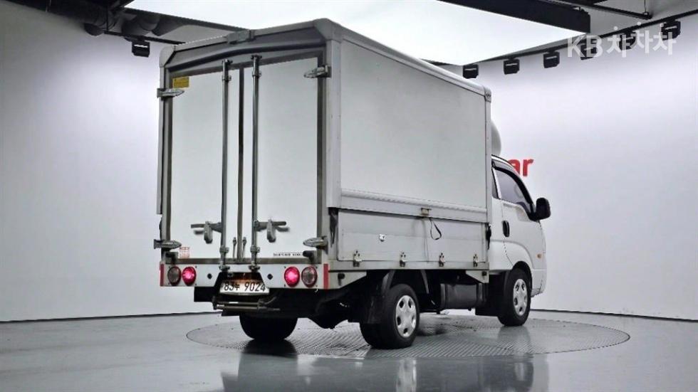 2016 - kia bongo iii