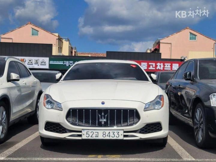 Maserati Quattroporte 3.0 Diesel V6 2
