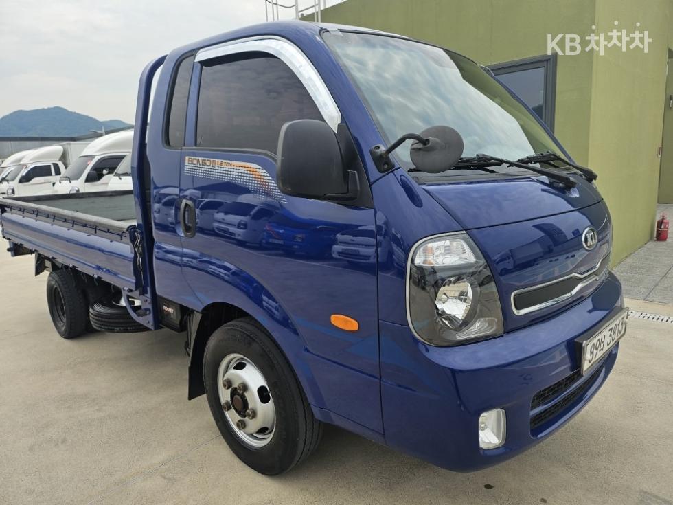 2014 - kia bongo iii