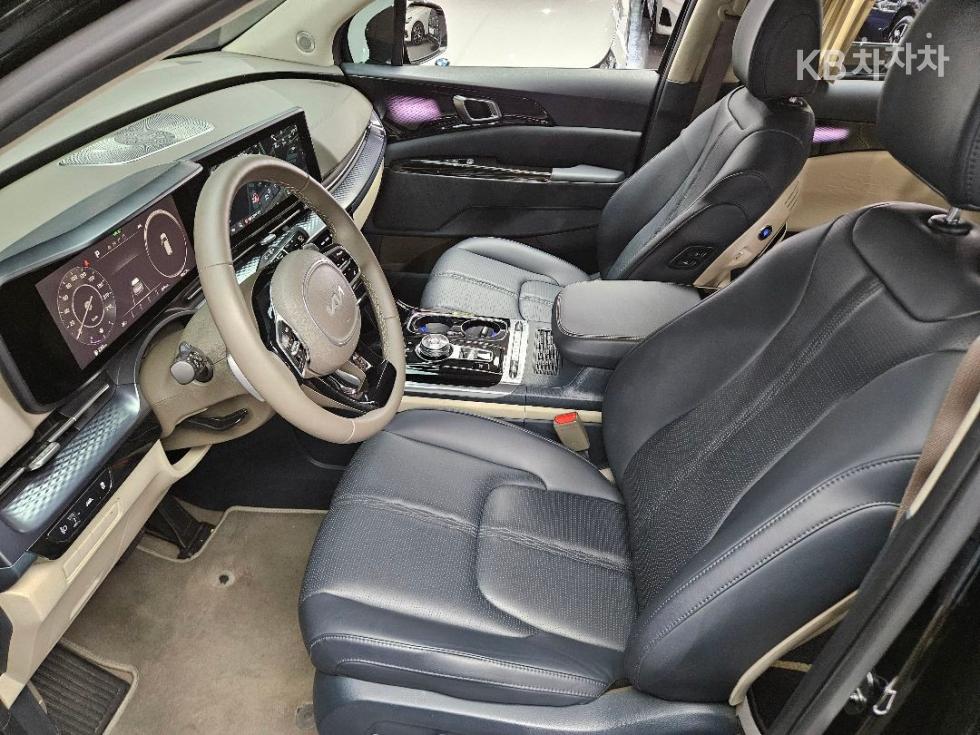 2022 - kia carnival