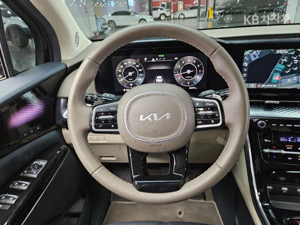 2022 - kia carnival