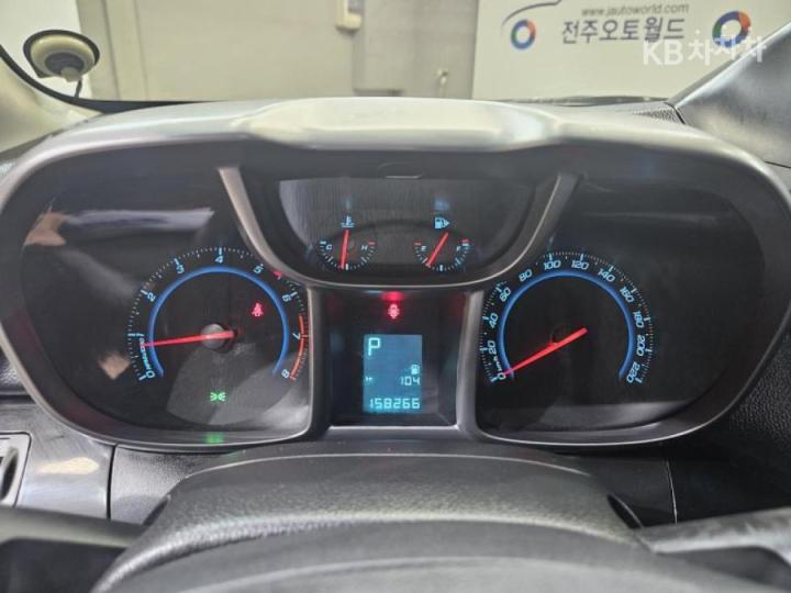 Chevrolet Orlando LT Premium 10