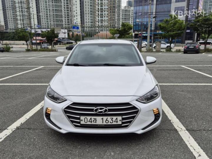 Hyundai Avante AD 1.6 e-VGT Smart