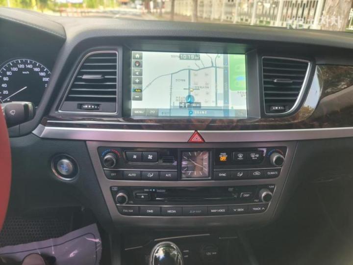 Hyundai Genesis DH G330 Premium 10