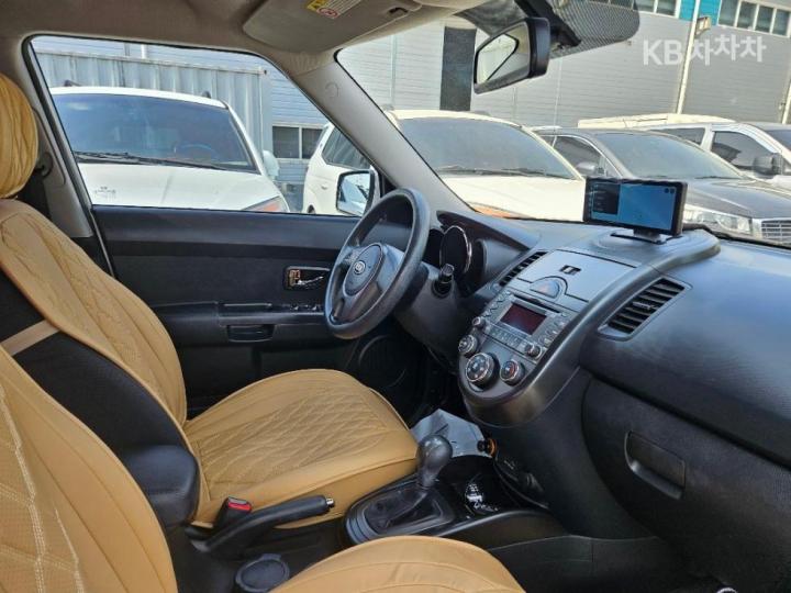 Kia Soul 1.6 Smart Base Type 9