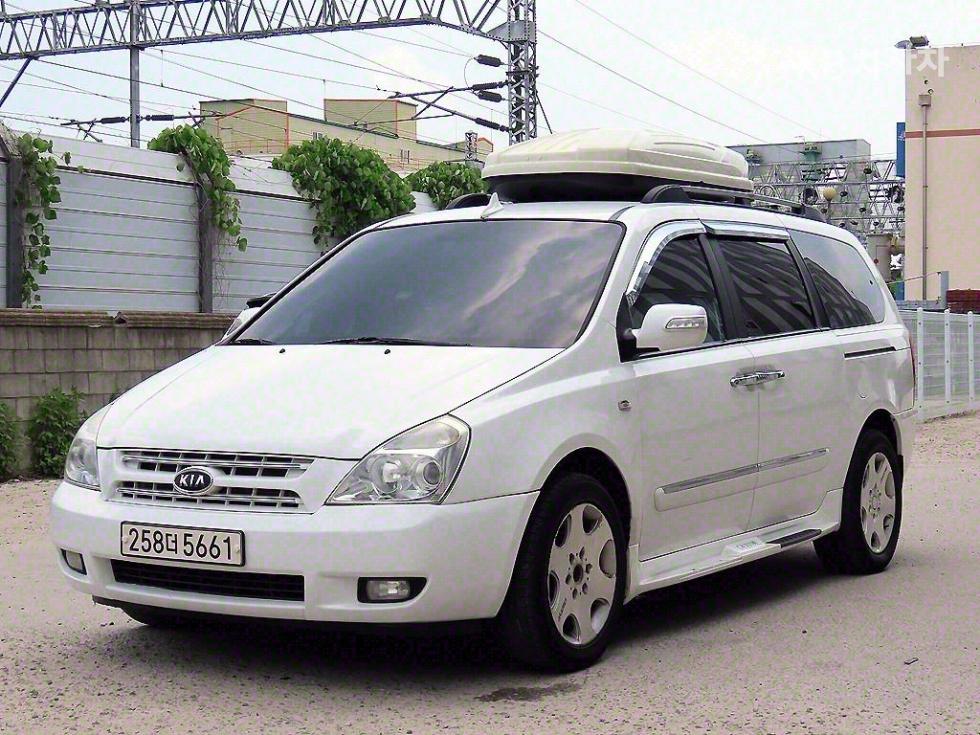 2008 - kia grand carnival