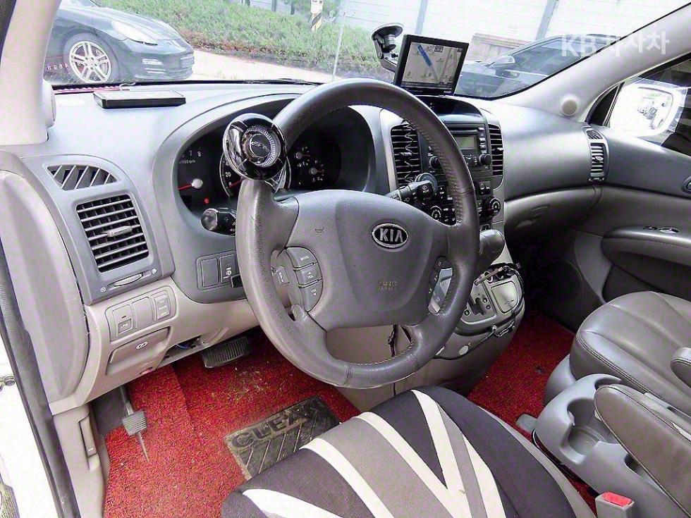 2008 - kia grand carnival