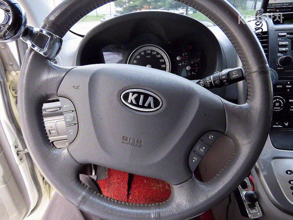 2008 - kia grand carnival