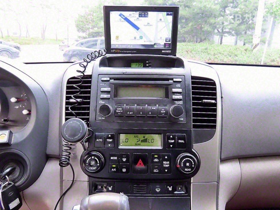 2008 - kia grand carnival
