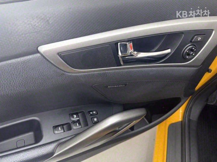 Hyundai Veloster Extreme 9