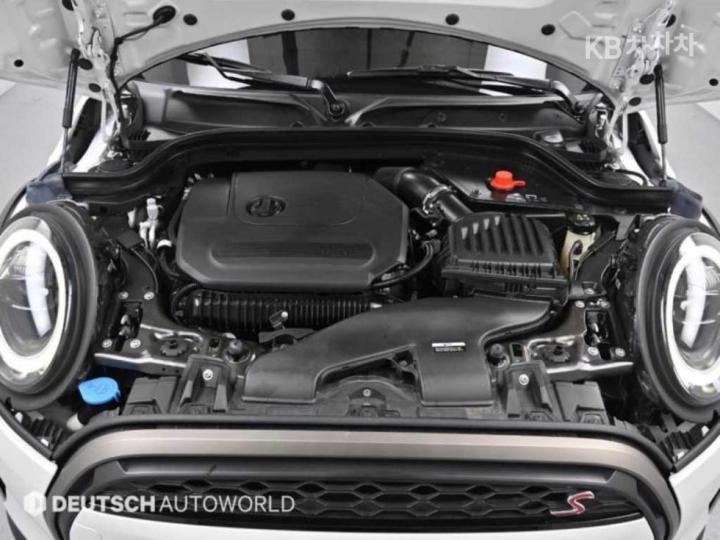 Mini Cooper 5 Duo S 2.0 Classic Launch Pack 7