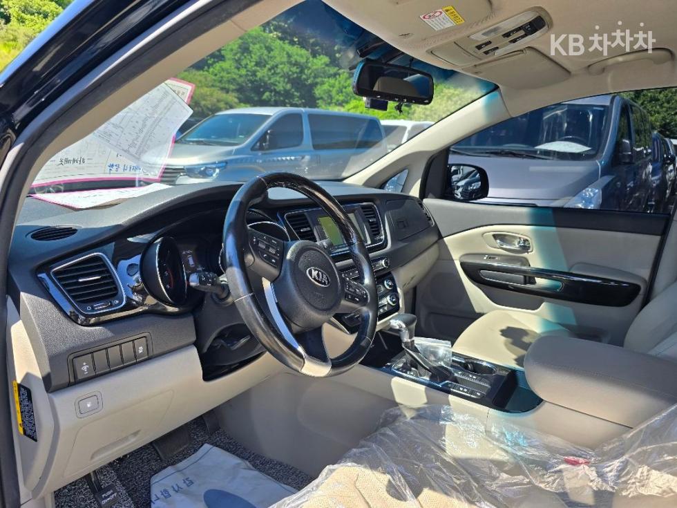2019 - kia carnival