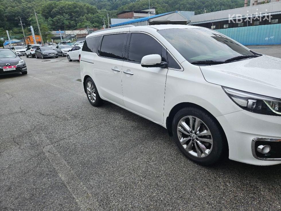 2018 - kia carnival