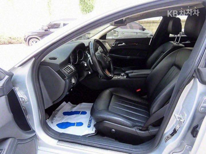 Mercedes-Benz CLS-Class W218 CLS250d 4 Matic W218 6