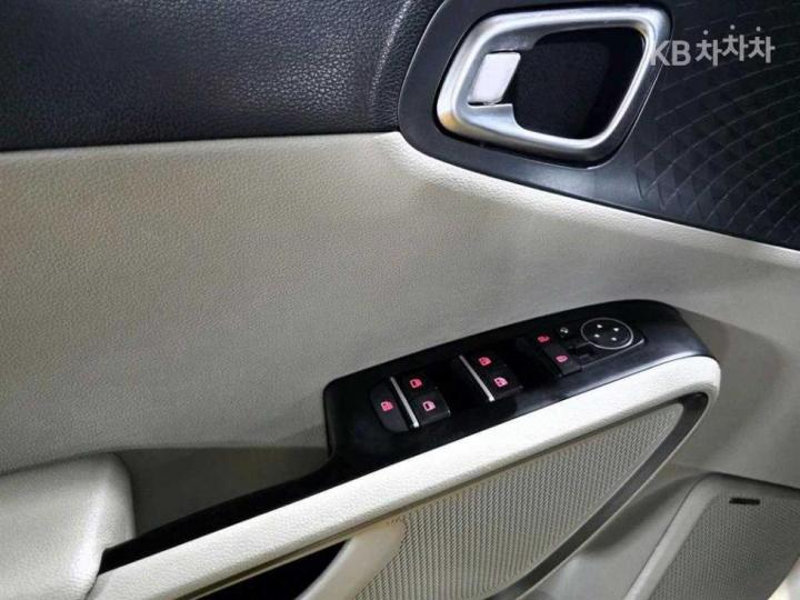 Kia Soul Booster EV Noblesse 6