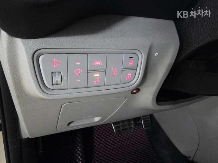 Kia Soul Booster EV Noblesse 7