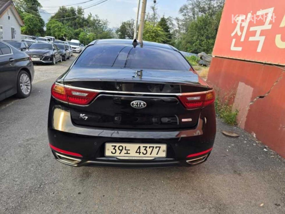 2017 - kia k7