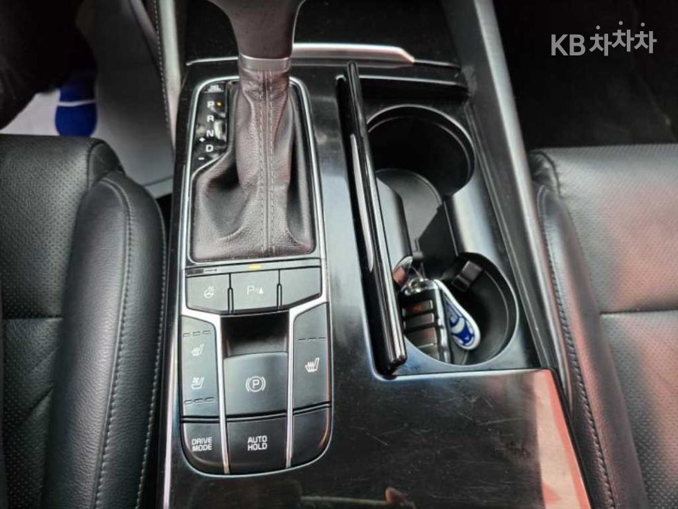 2017 - kia k7