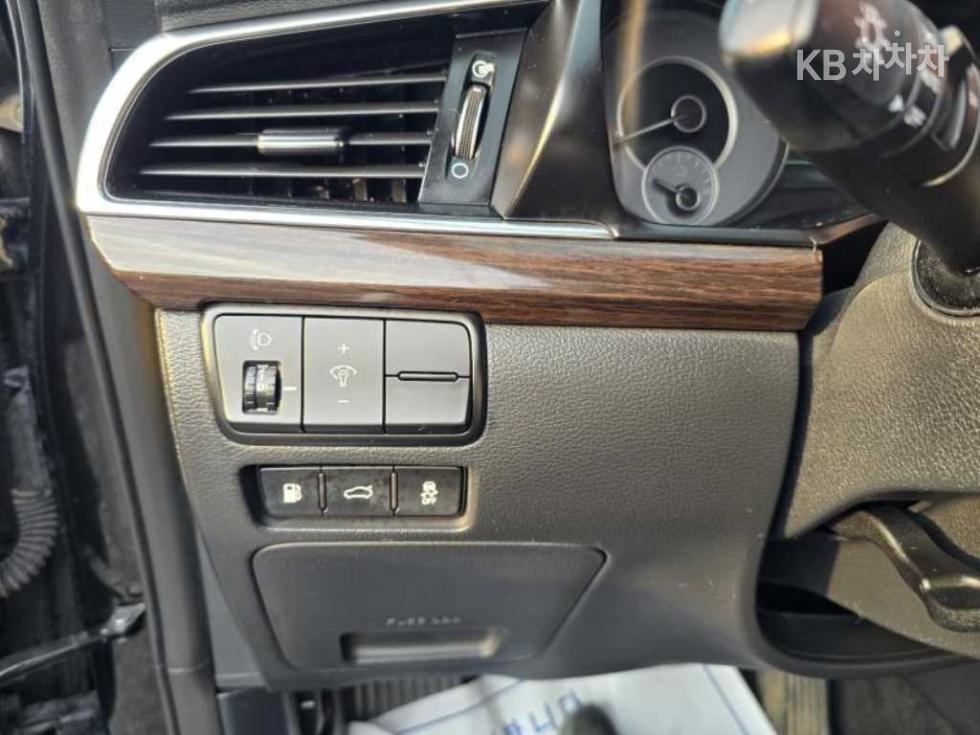 2017 - kia k7