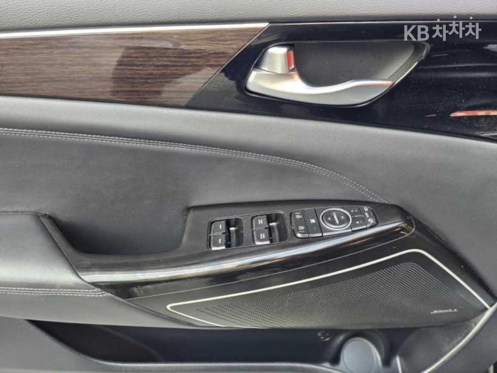 2017 - kia k7