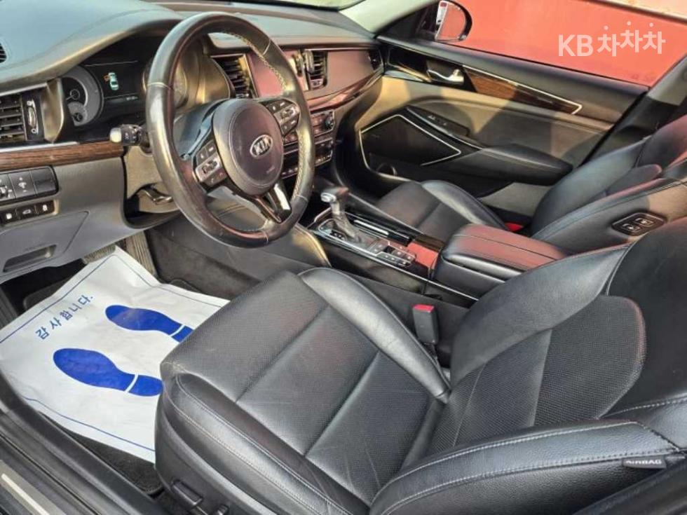 2017 - kia k7