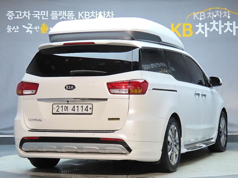 2018 - kia carnival